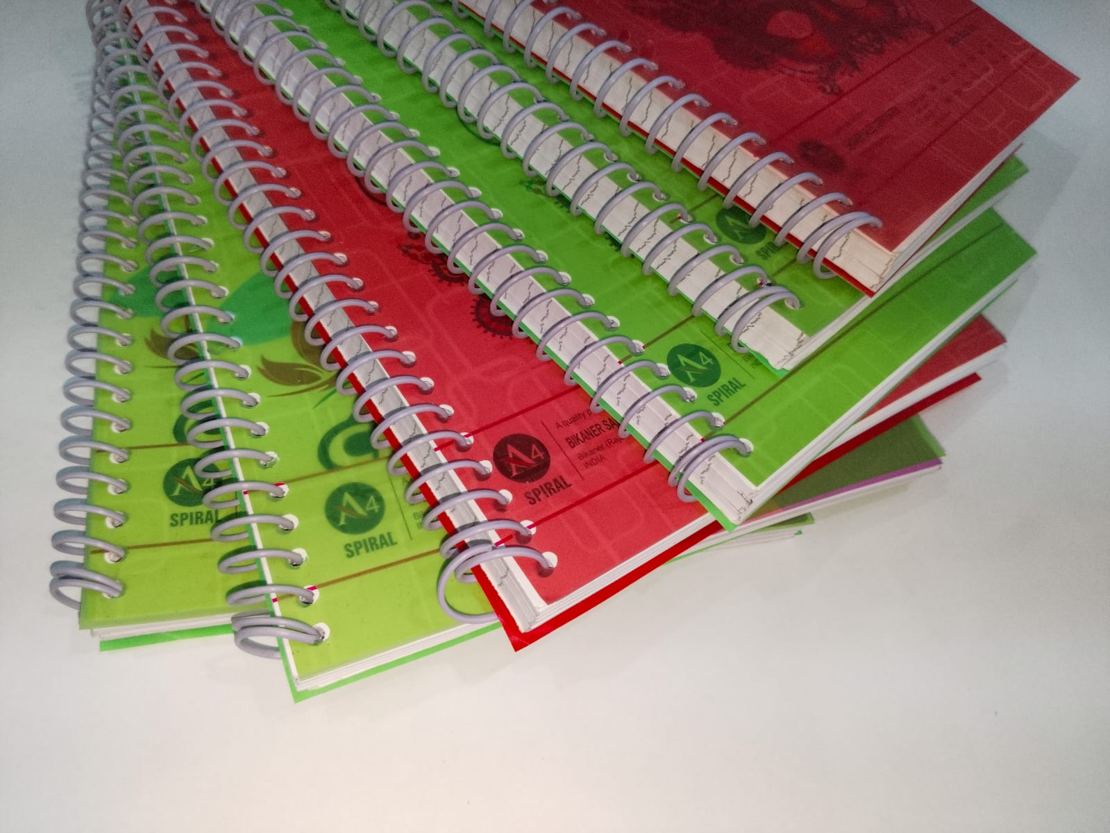Primium A4 Spiral 300 Page Notebook - Image 3